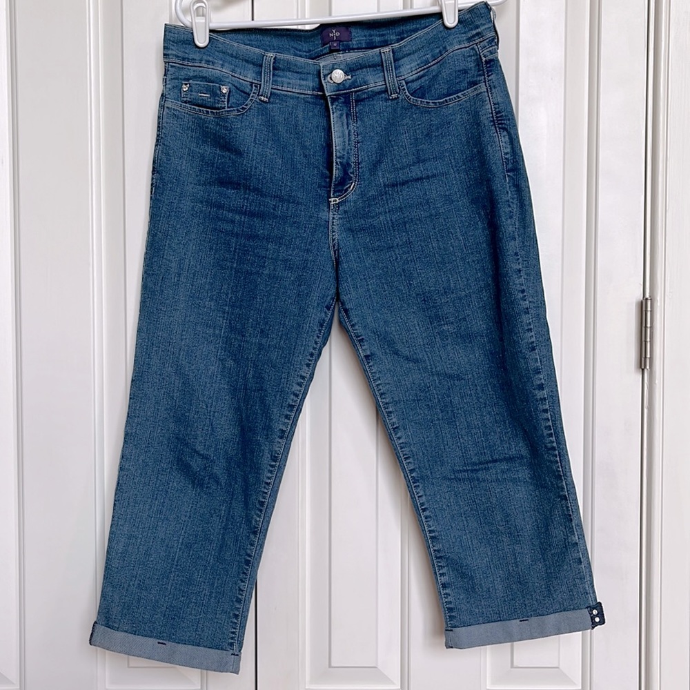 NYDJ cropped 5 pocket jeans.